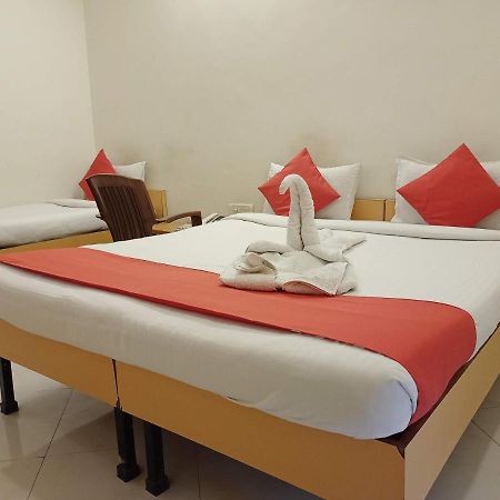 Hotel Wayfare Shirdi Ngoại thất bức ảnh