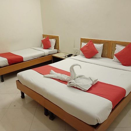 Hotel Wayfare Shirdi Ngoại thất bức ảnh