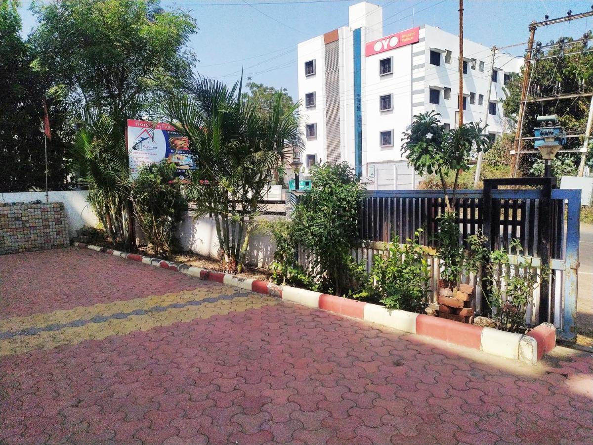 Hotel Wayfare Shirdi Ngoại thất bức ảnh