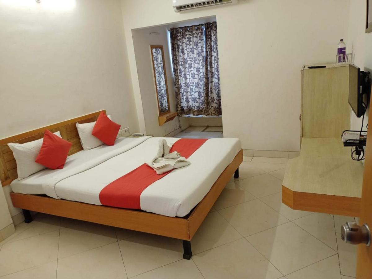 Hotel Wayfare Shirdi Ngoại thất bức ảnh