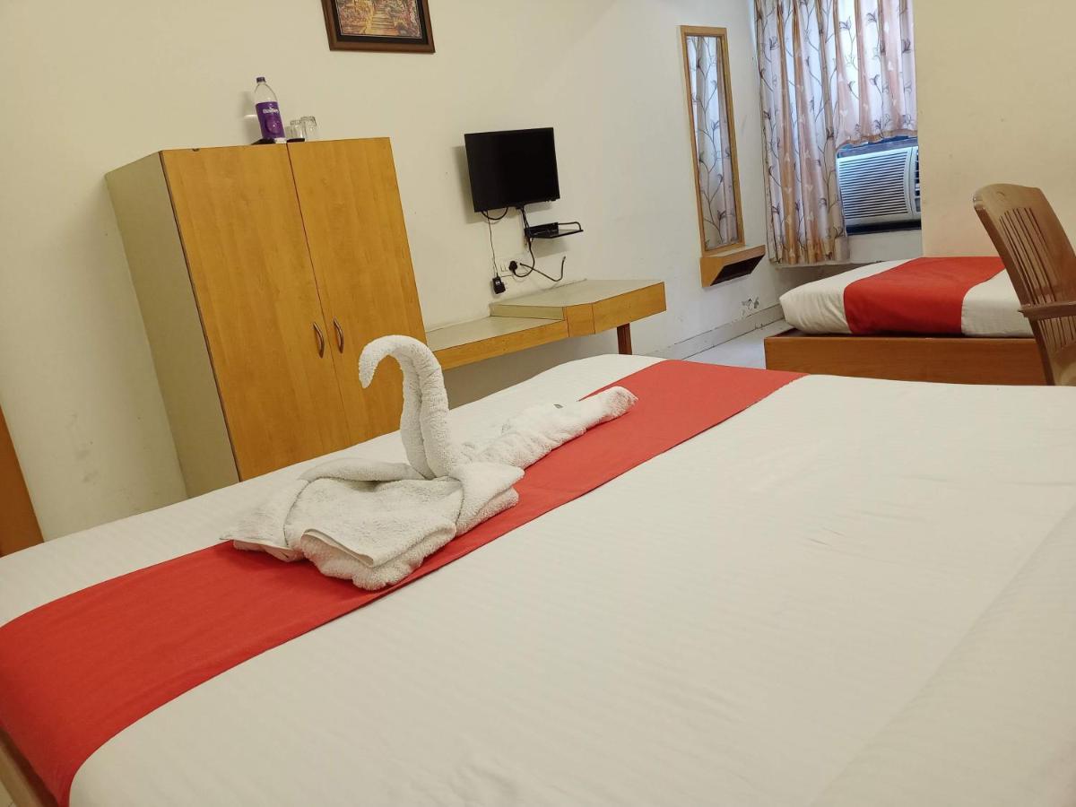 Hotel Wayfare Shirdi Ngoại thất bức ảnh
