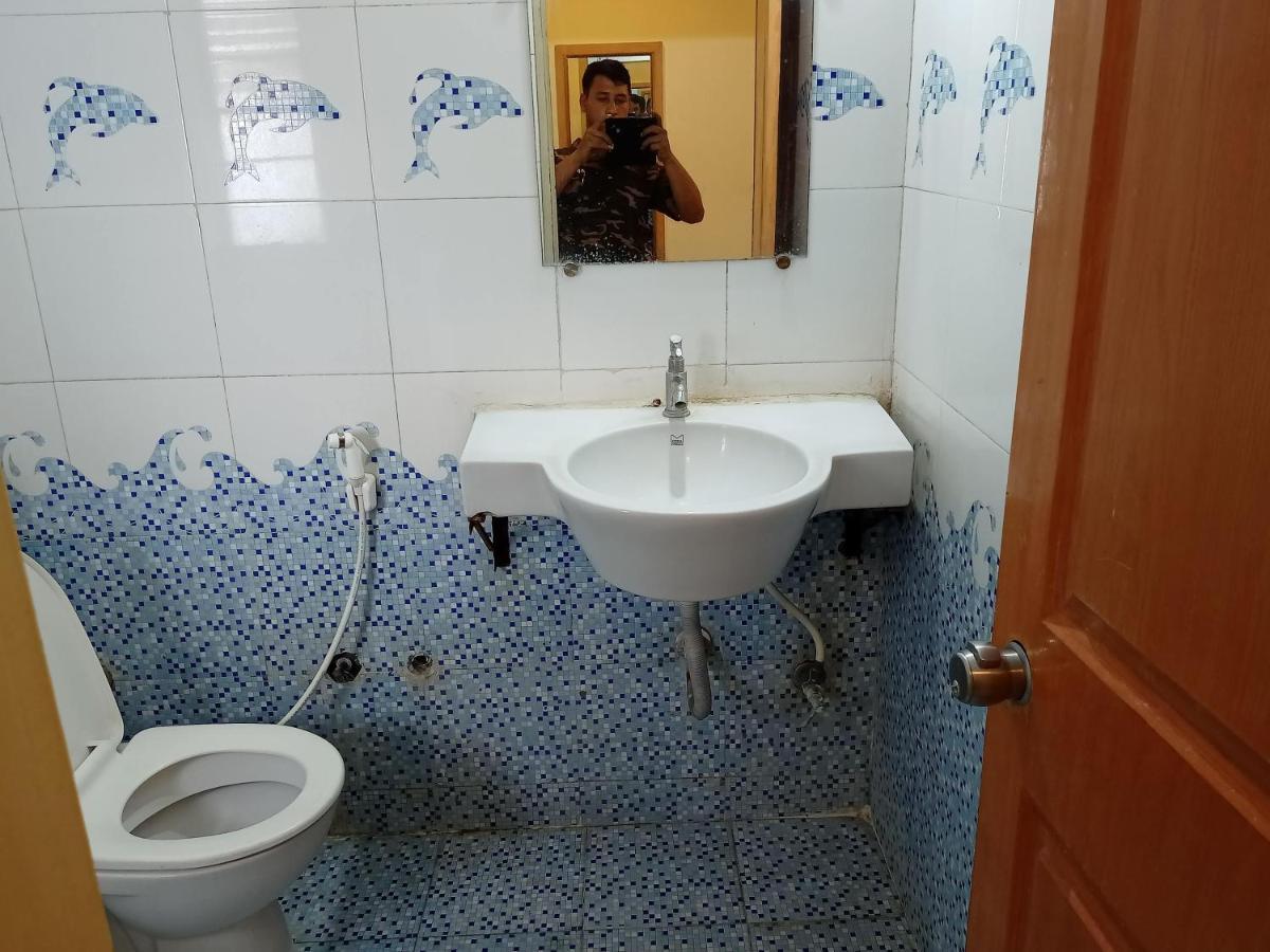 Hotel Wayfare Shirdi Ngoại thất bức ảnh