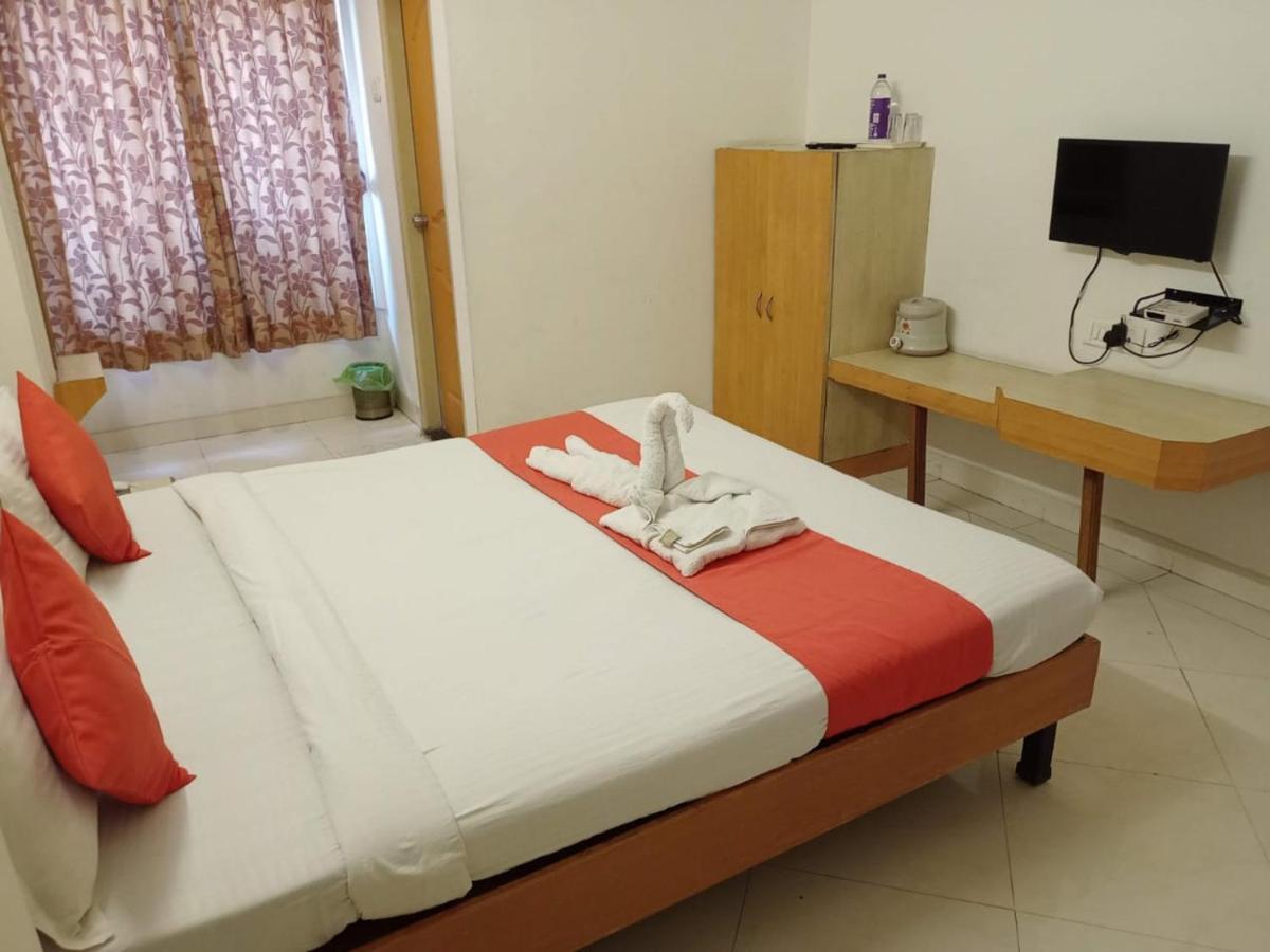 Hotel Wayfare Shirdi Ngoại thất bức ảnh