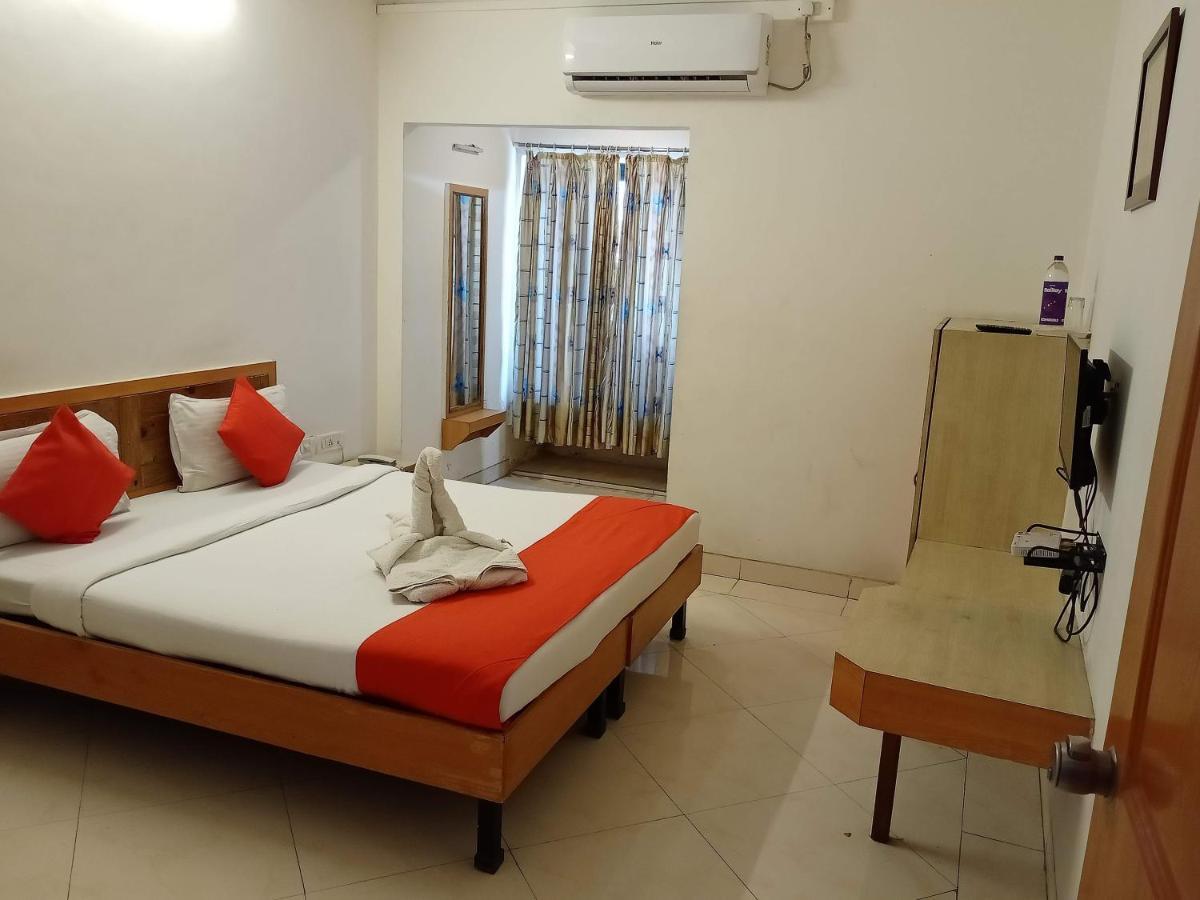 Hotel Wayfare Shirdi Ngoại thất bức ảnh