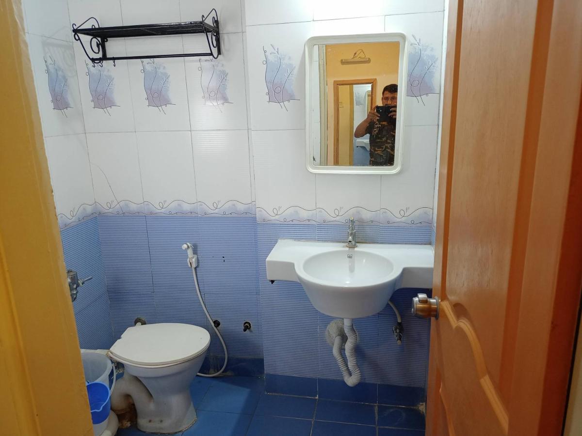 Hotel Wayfare Shirdi Ngoại thất bức ảnh