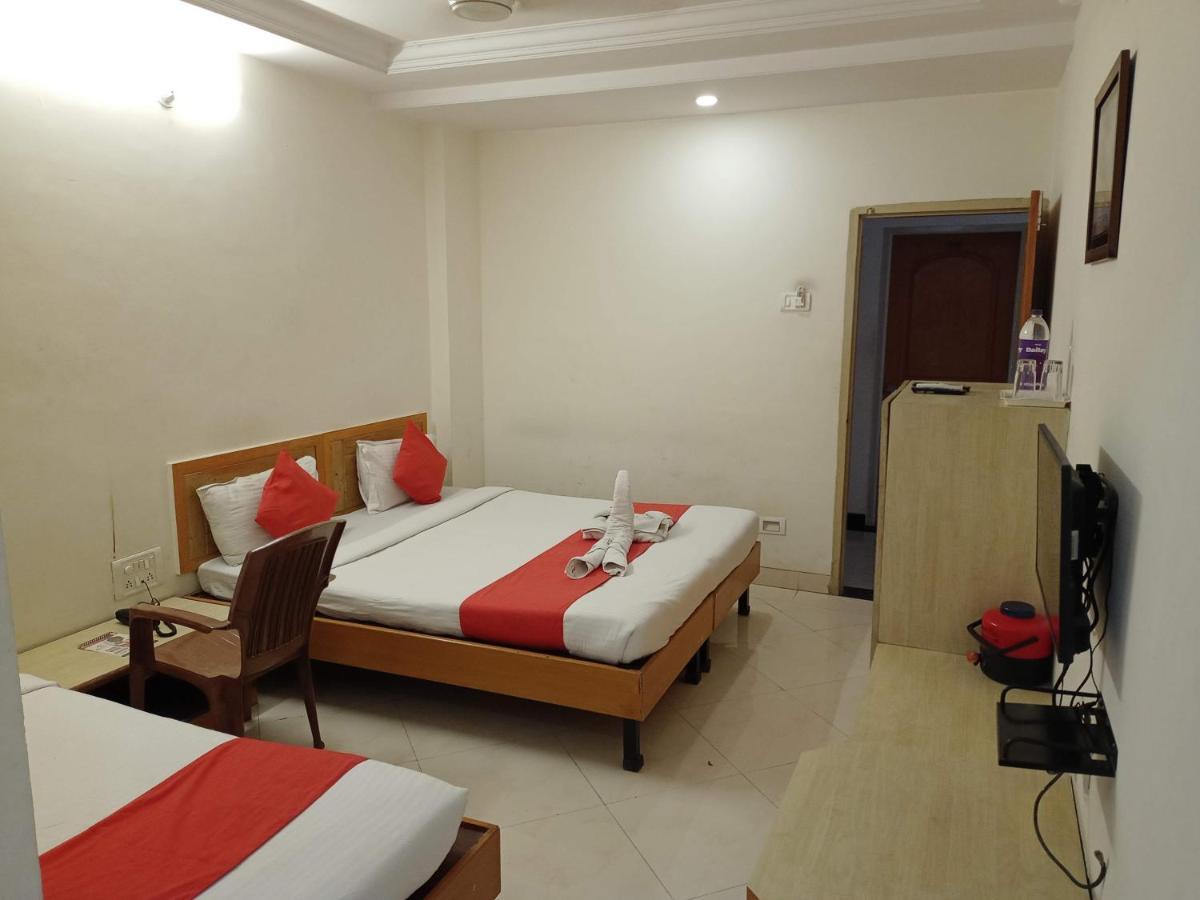 Hotel Wayfare Shirdi Ngoại thất bức ảnh