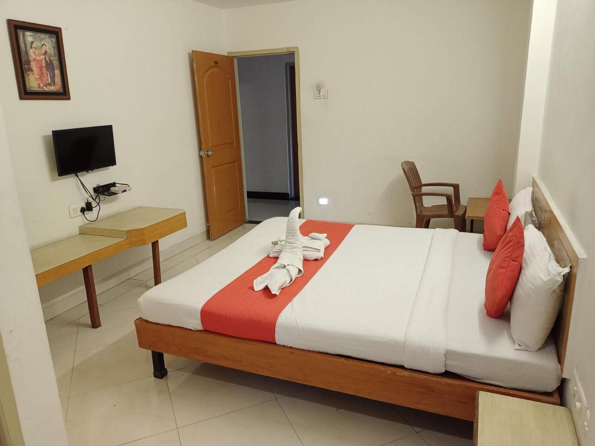 Hotel Wayfare Shirdi Ngoại thất bức ảnh